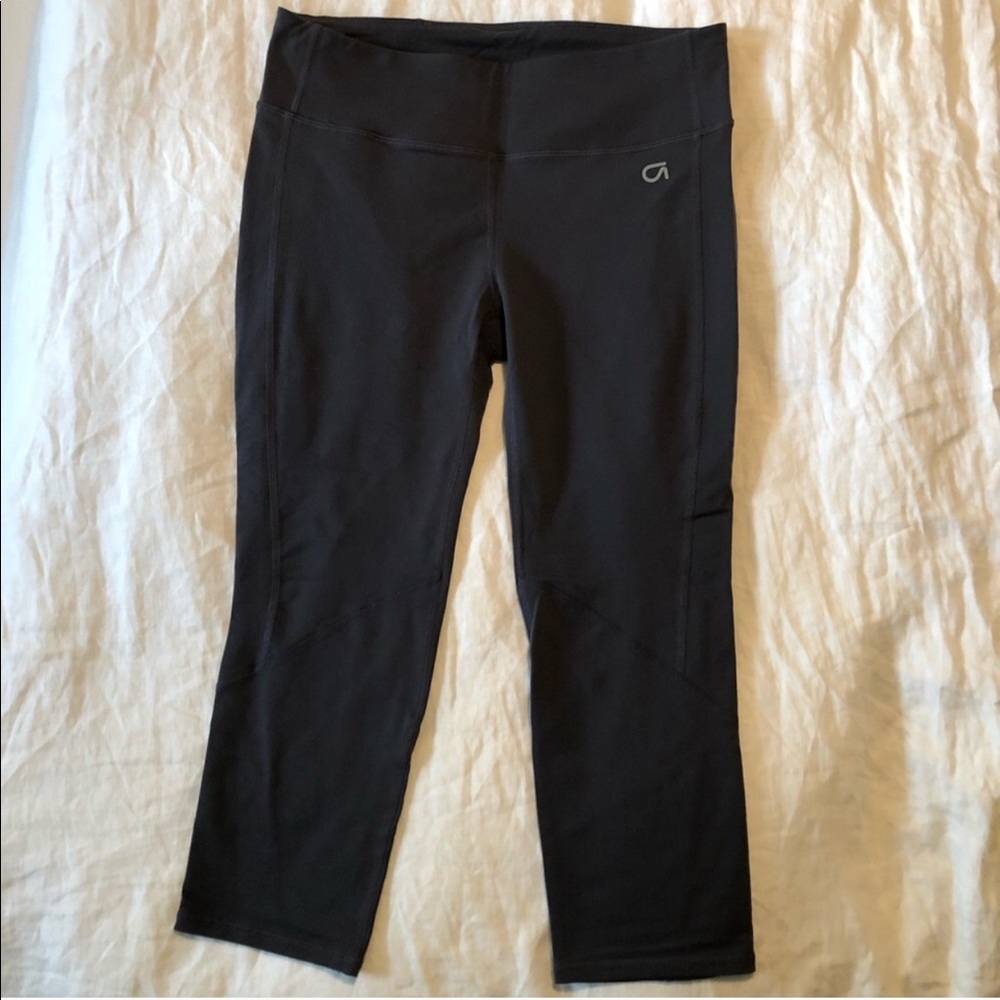 Gapfit gfast Gray Workout Capri Legging w/ Mesh M